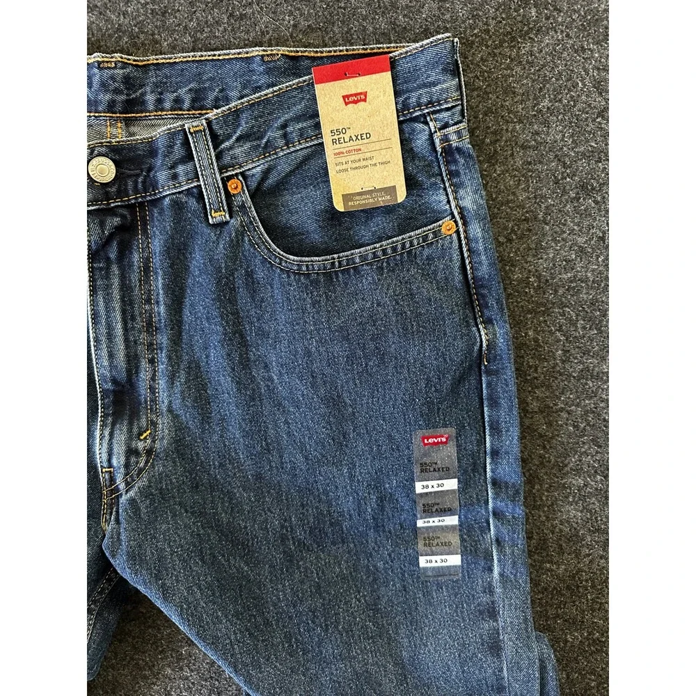 Levis 550 Relaxed Fit Mens Jeans 38x30 Medium Wash Blue Denim 00550-4886 NEW